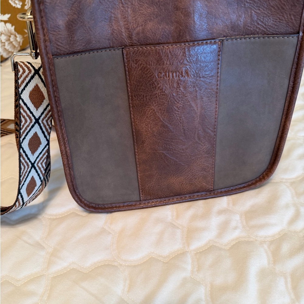 Elegant Brown and Gray Messenger Bag